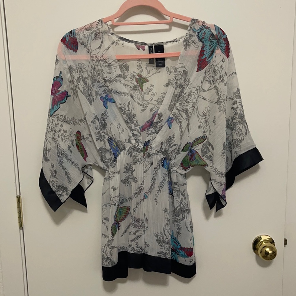 Bisou Bisou kimono top - Picture 2 of 14
